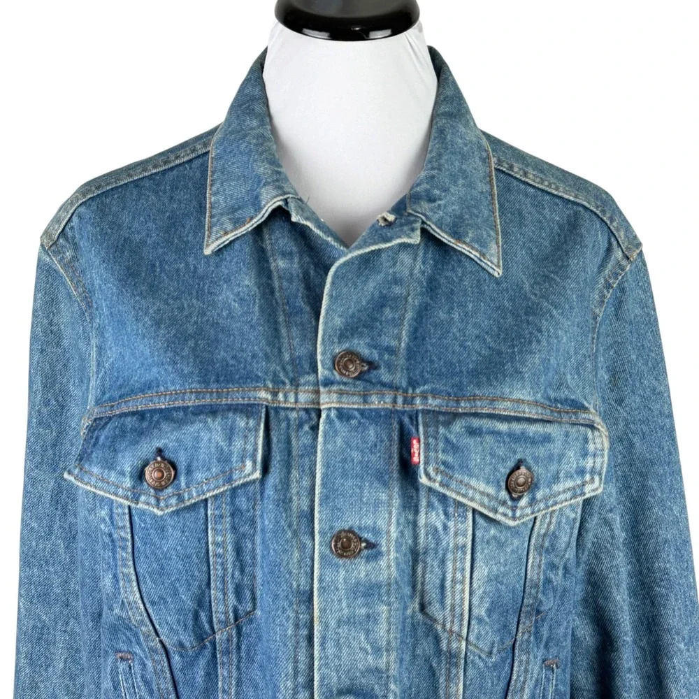 Levi Strauss Men's Blue‎ Denim Trucker Jacket Made in USA Vintage Size 44R